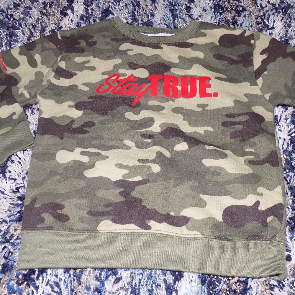 sweatshirt